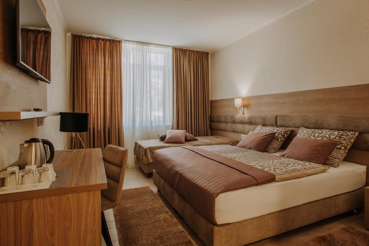 Villa Martini - Apartments & Rooms Vukovar Eksteriør bilde
