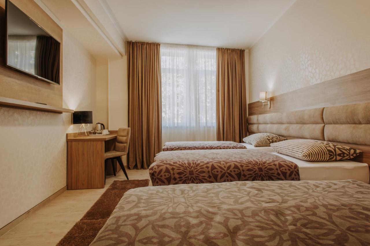 Villa Martini - Apartments & Rooms Vukovar Eksteriør bilde
